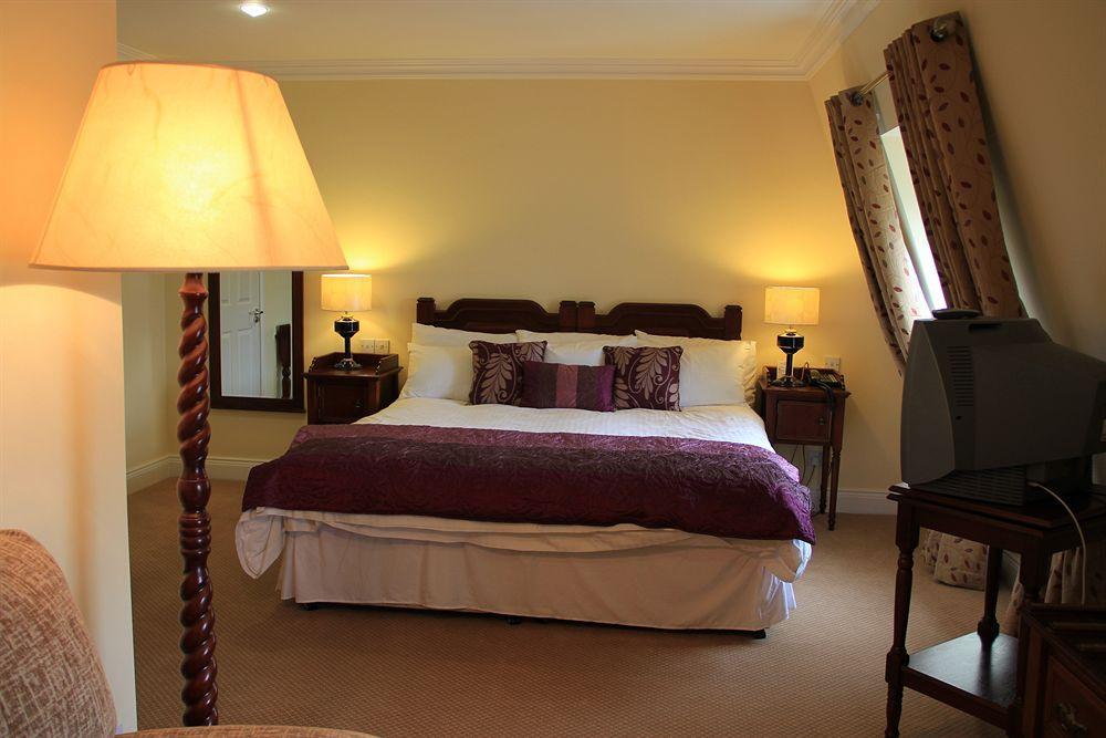 קיל איירן Mcsweeney Arms Hotel מראה חיצוני תמונה