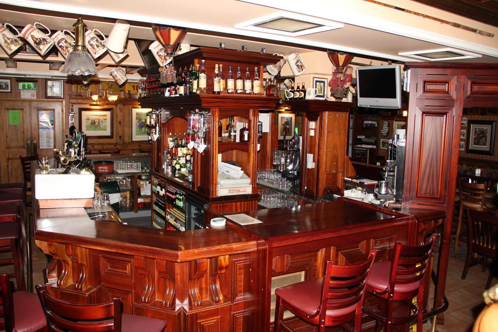 קיל איירן Mcsweeney Arms Hotel מראה חיצוני תמונה