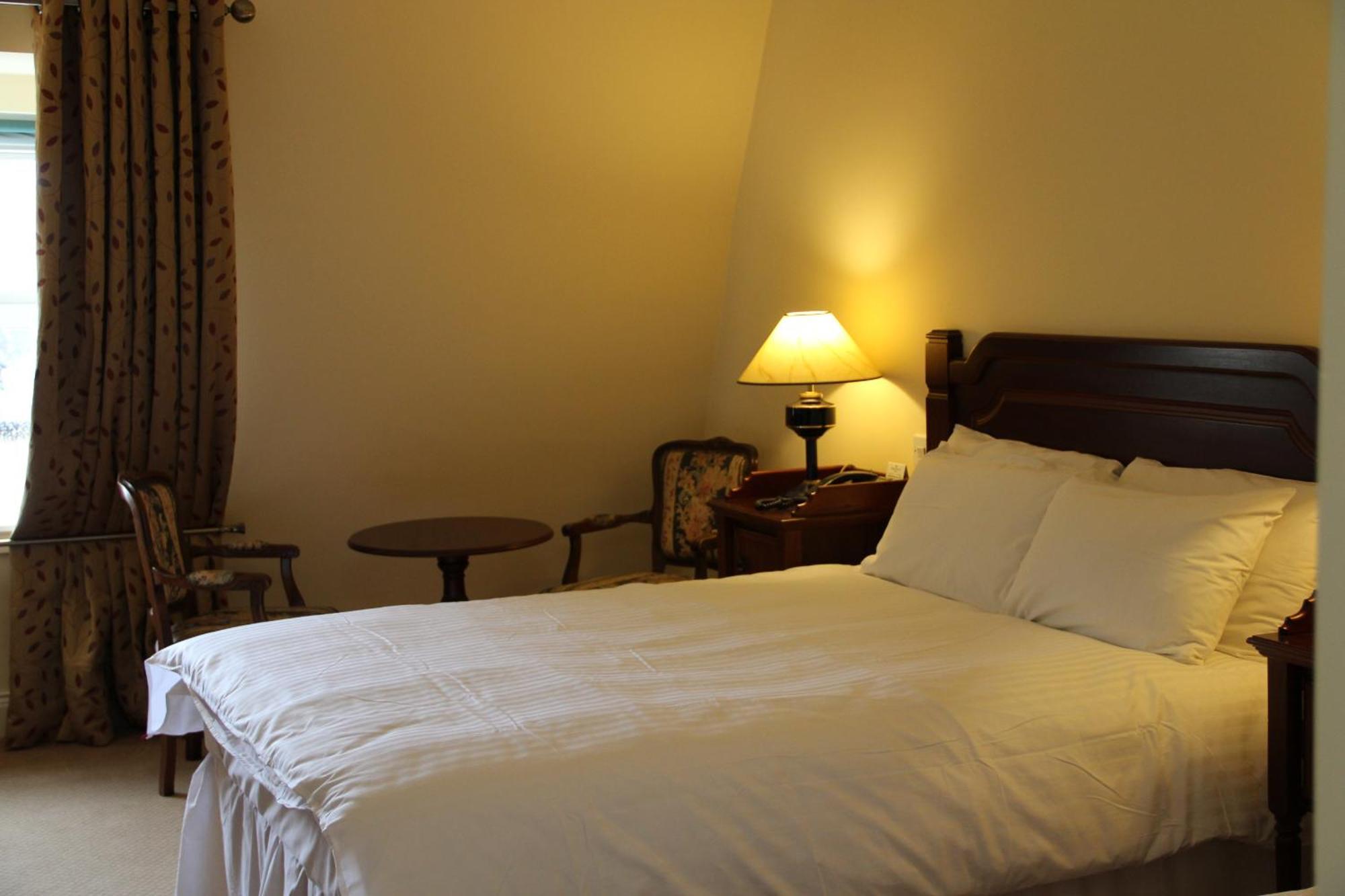 קיל איירן Mcsweeney Arms Hotel מראה חיצוני תמונה