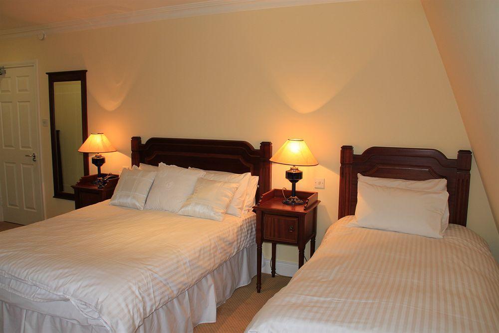 קיל איירן Mcsweeney Arms Hotel מראה חיצוני תמונה