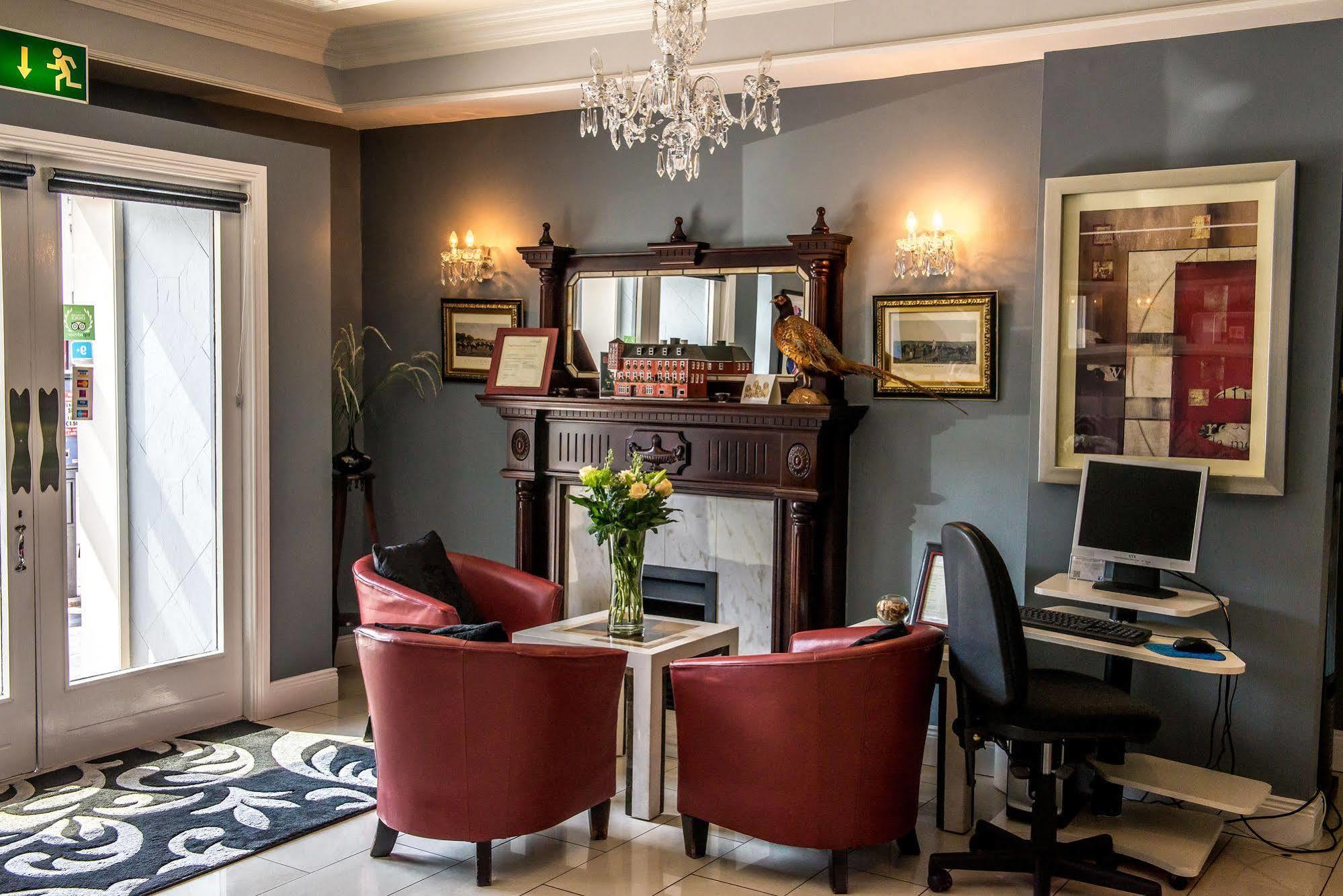 קיל איירן Mcsweeney Arms Hotel מראה חיצוני תמונה