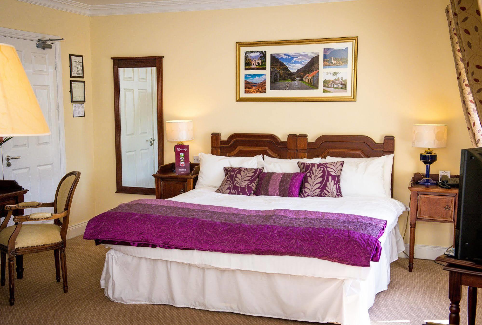 קיל איירן Mcsweeney Arms Hotel מראה חיצוני תמונה