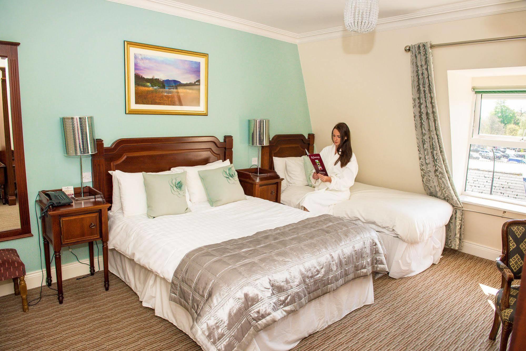 קיל איירן Mcsweeney Arms Hotel מראה חיצוני תמונה