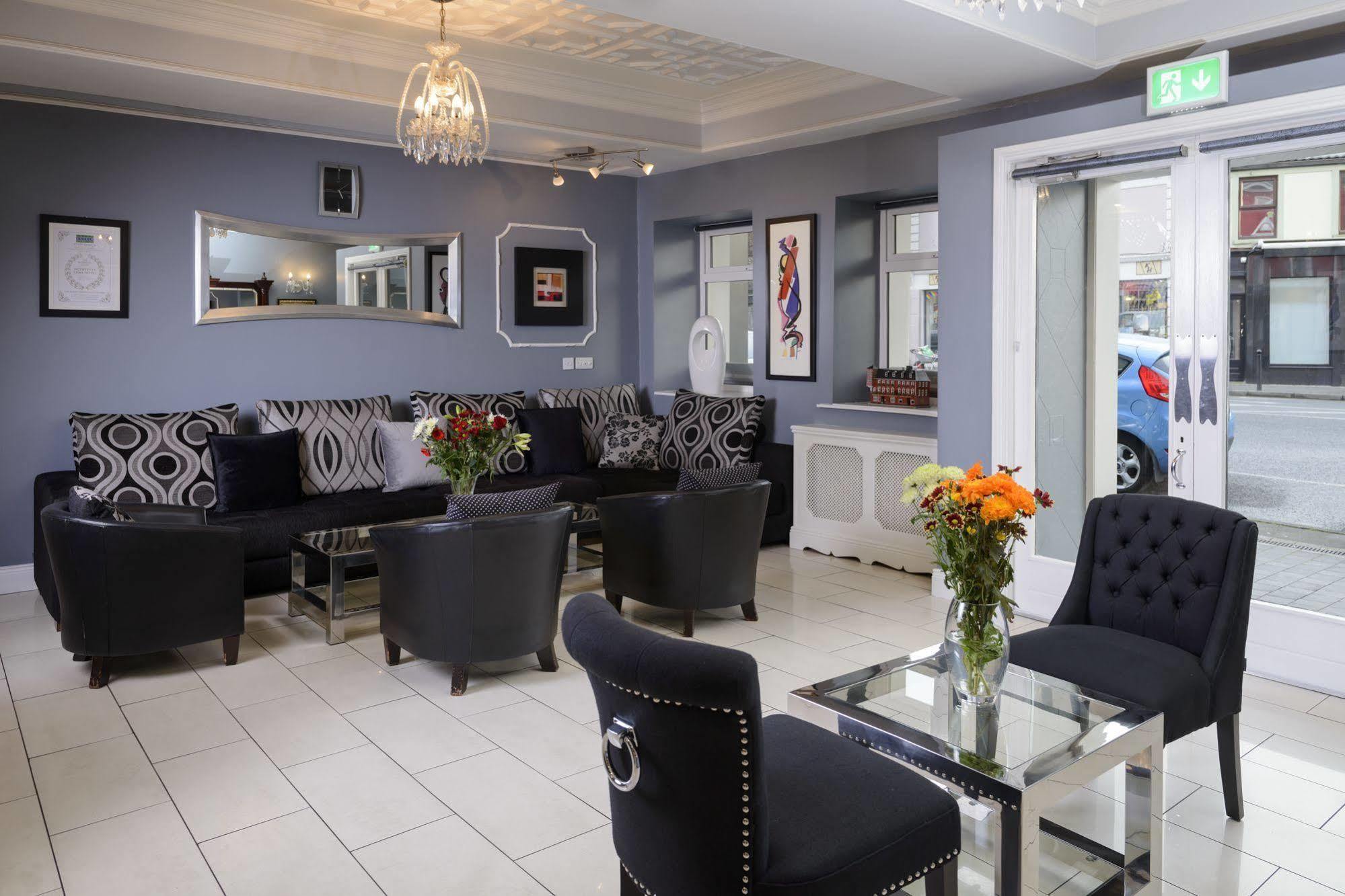 קיל איירן Mcsweeney Arms Hotel מראה חיצוני תמונה