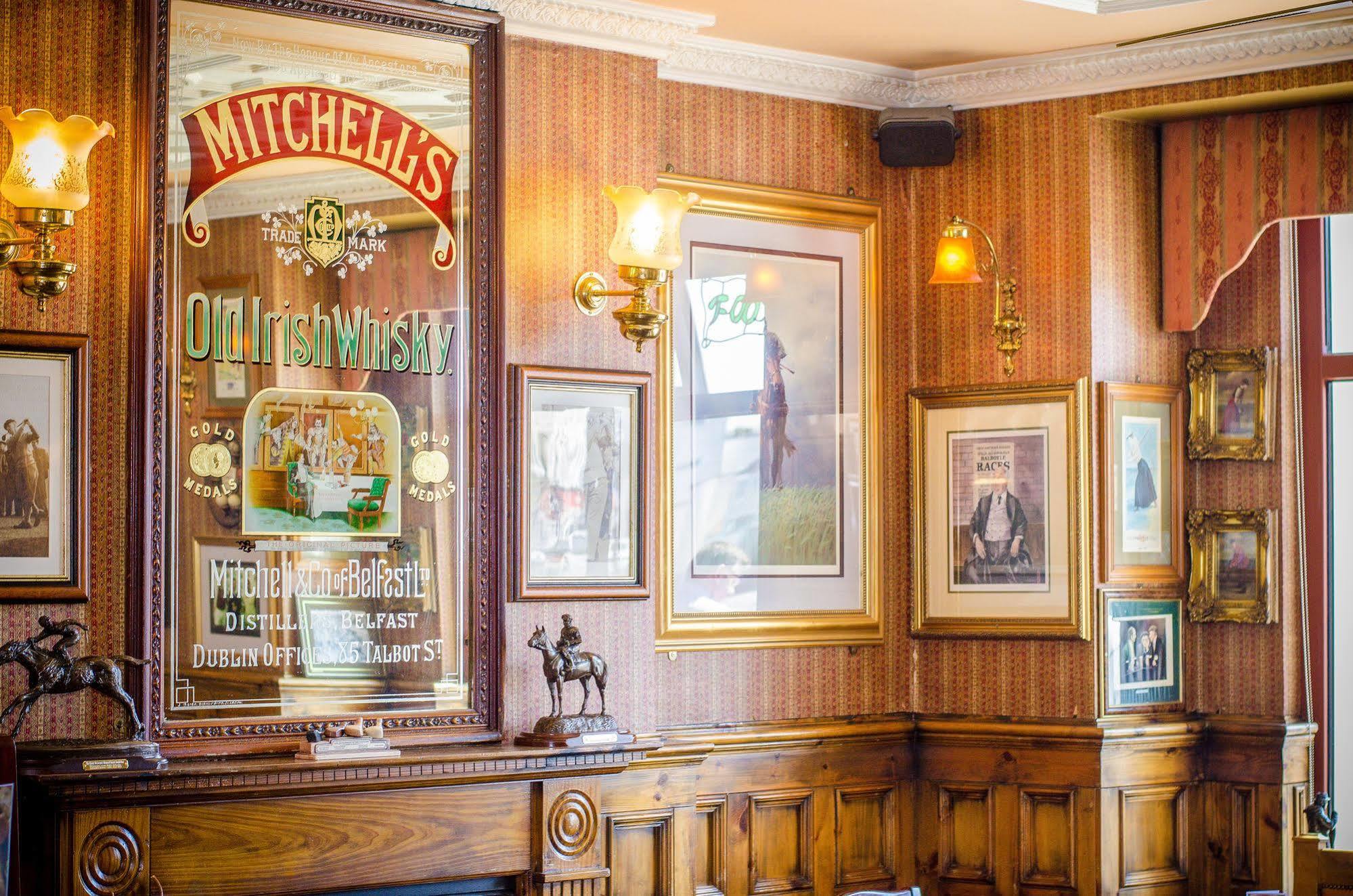 קיל איירן Mcsweeney Arms Hotel מראה חיצוני תמונה