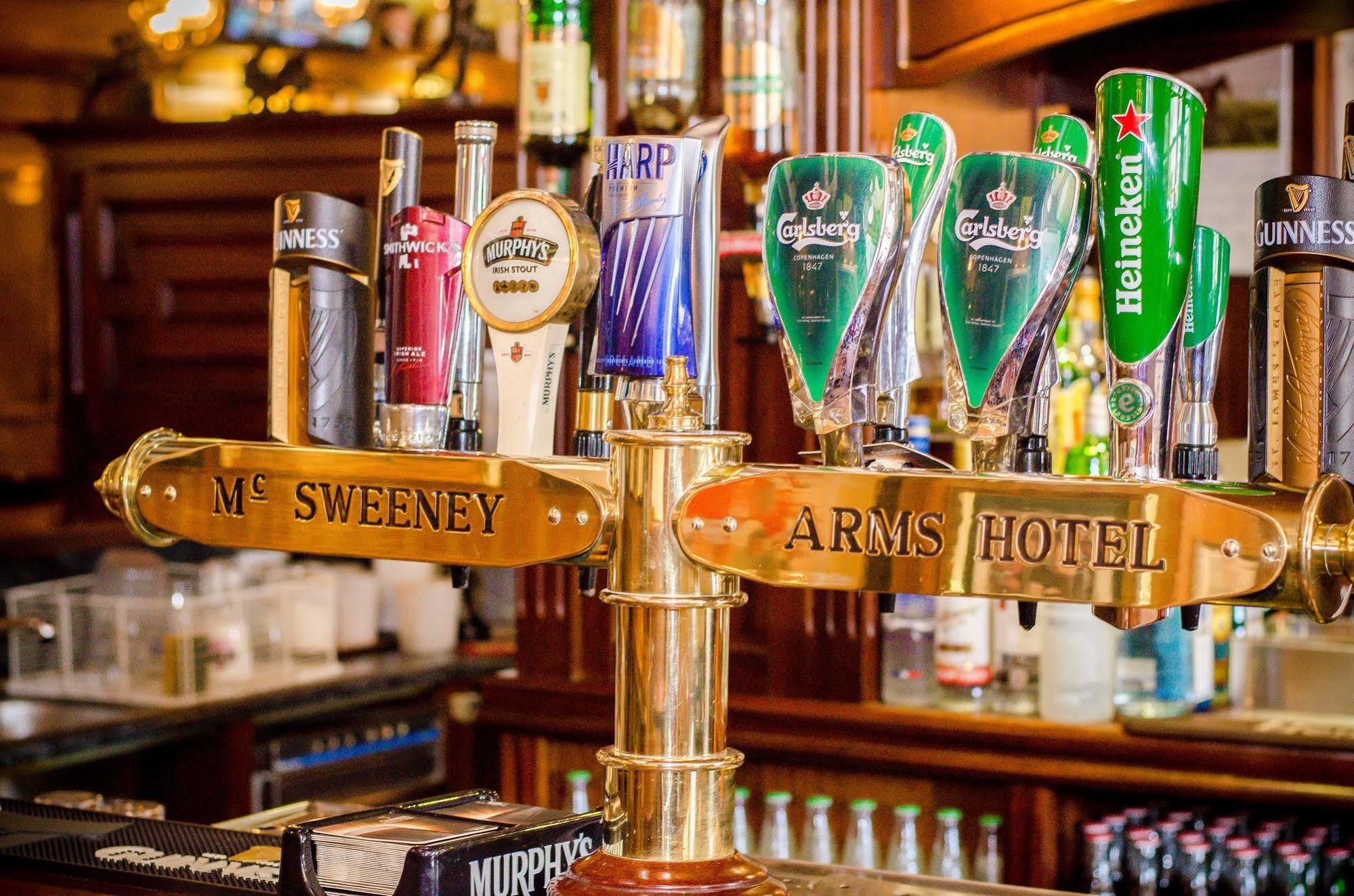 קיל איירן Mcsweeney Arms Hotel מראה חיצוני תמונה